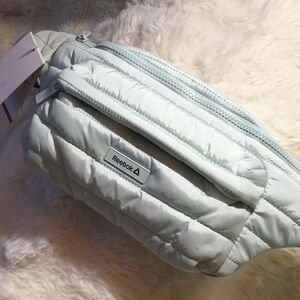 REEBOK Rylan Fannypack in Mint Green 104